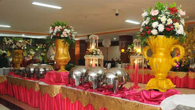Dekorasi Buffet Wedding di GOR Tanjung Duren