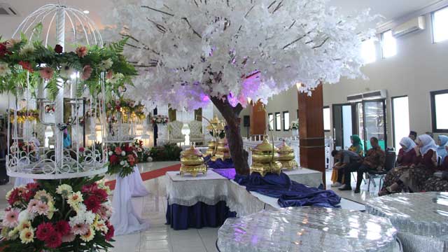 Dekorasi Wedding di Gedung Puspa Pesona Taman Anggrek